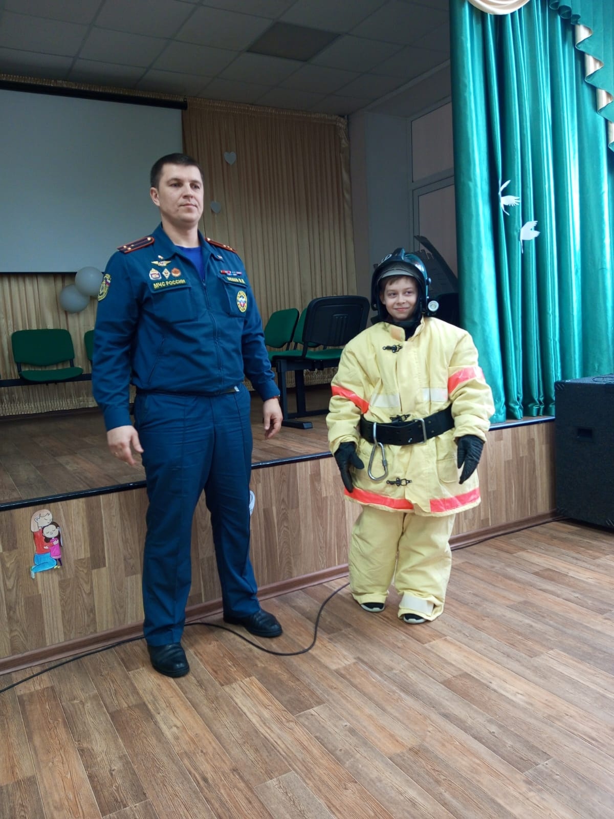 Работа пожарного глазами детей.
