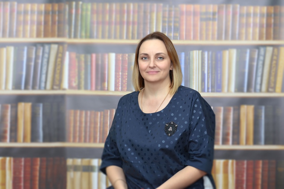 Власова Оксана Евгеньевна.